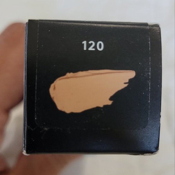 Fenty Beauty Pro Filt'r Hydrating Long Wear Foundation 120 NIB - Picture 9 of 14
